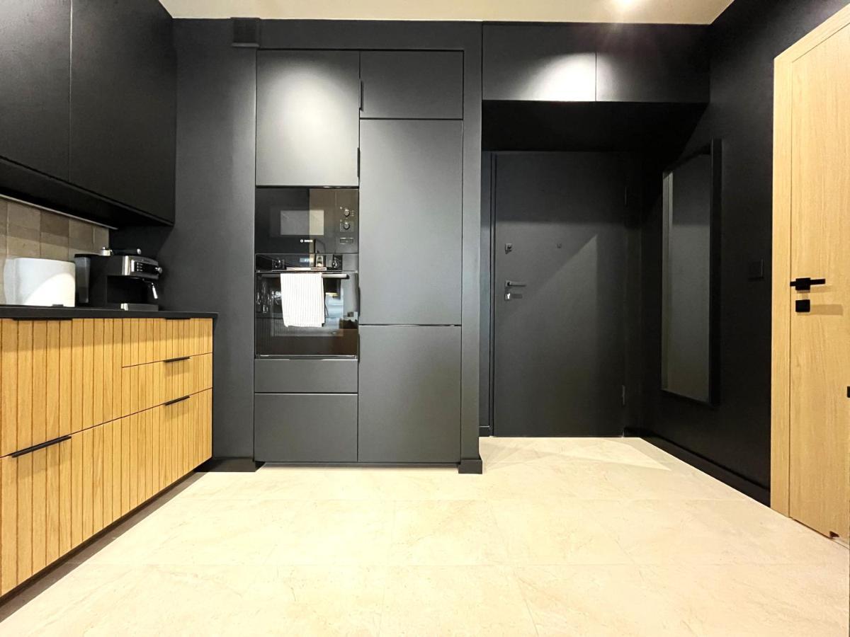 Wyszynskiego Apartment - Self Check-In 20H - Parking &Lift Wroclaw Luaran gambar