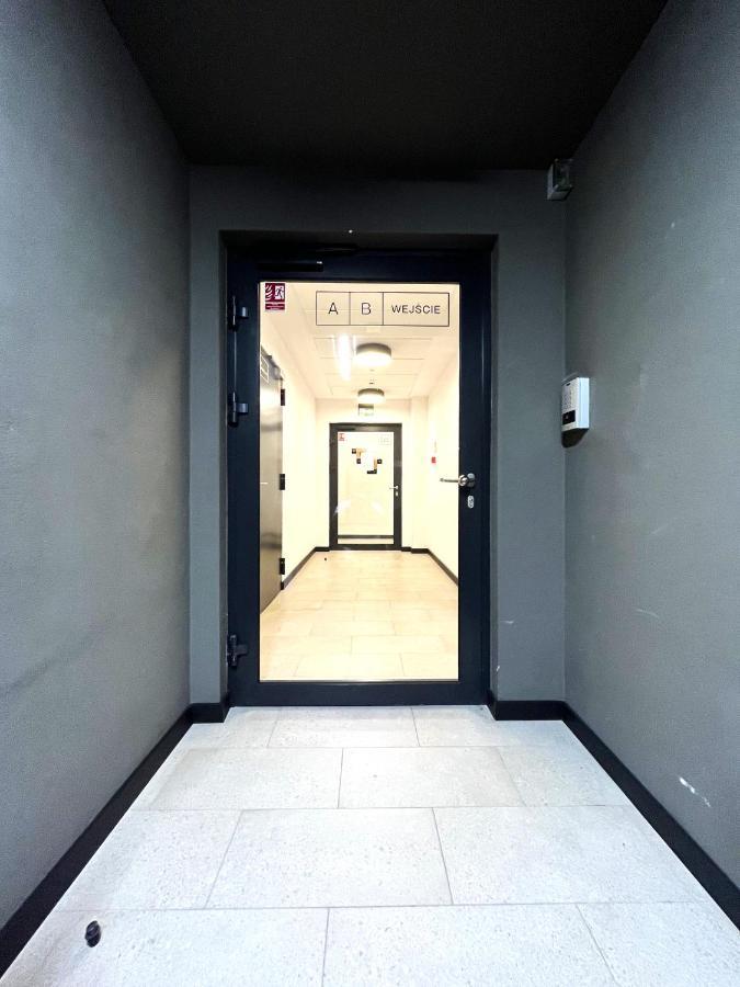 Wyszynskiego Apartment - Self Check-In 20H - Parking &Lift Wroclaw Luaran gambar